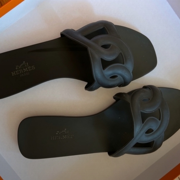 Hermes Sandals - Picture 2 of 3